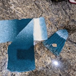 Teal and white knitted hat and scarf set